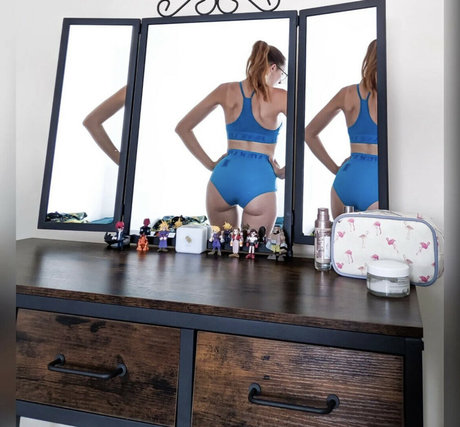 Ellie Hayden star naked image