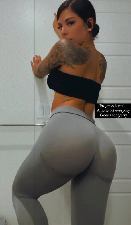 Gina Valentina nudes actress image