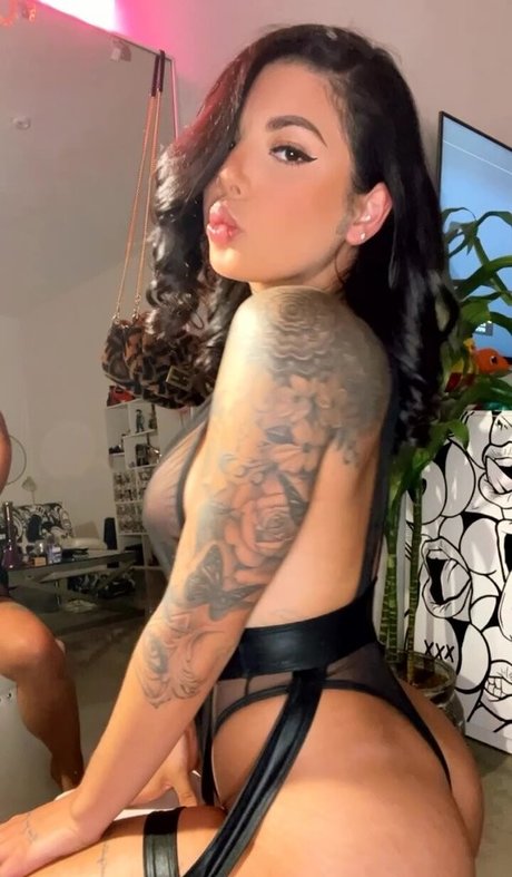 Gina Valentina adult star photo