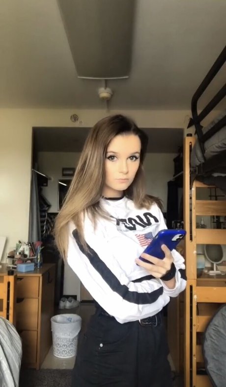 cute anal onlyfans porno photos