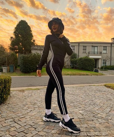 Belenegri hot actress galleries