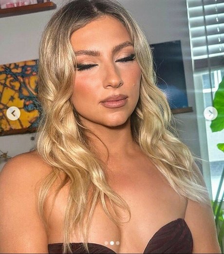 Annie Lederman model high quality img