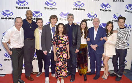 Elizabeth Henstridge star erotic image