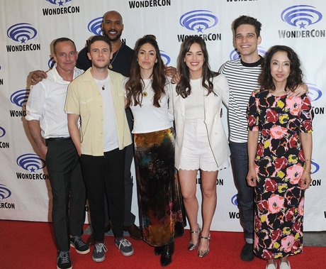 Elizabeth Henstridge adult model archive