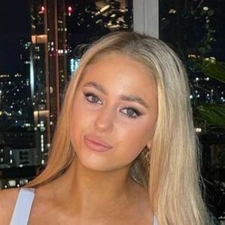 Faye Hanson xxx actress image