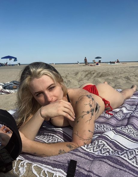 Maddyalivia model beautiful gallery