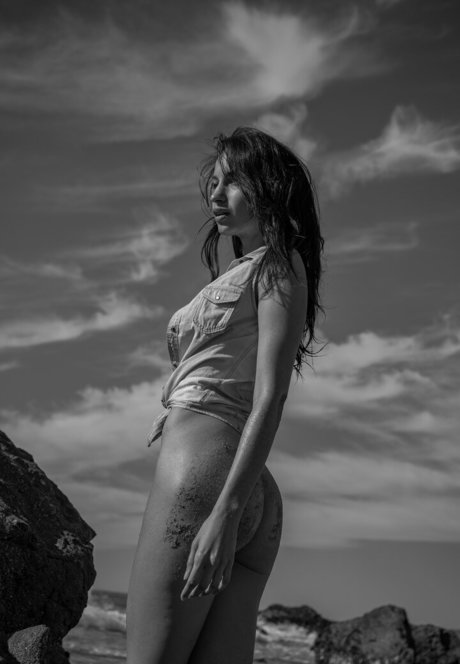 Elena Fernandes pornographic model photo