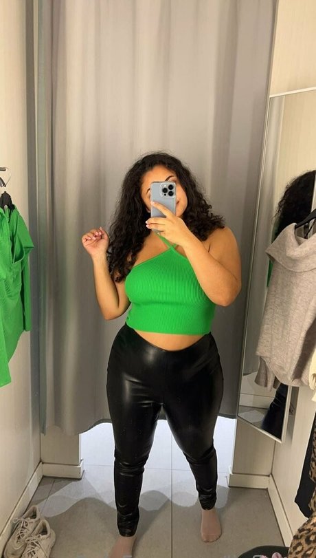 Liefloves nice actress photo