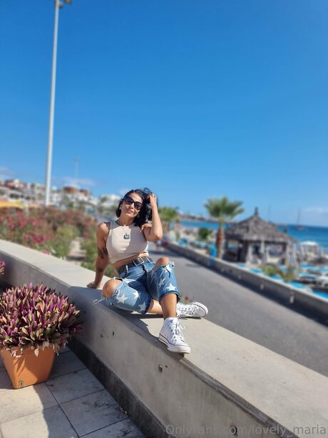 curvy muscle onlyfans hot photo