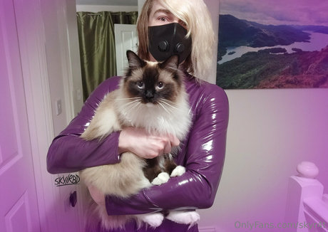 skyr4t pornstar exclusive img