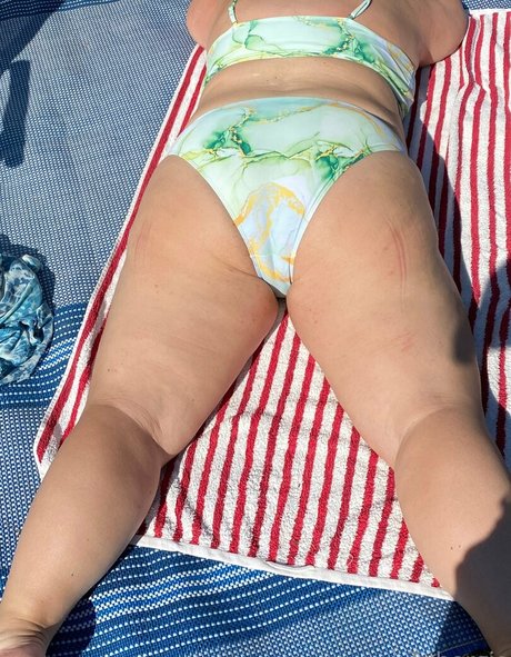 tuborgie pornstar nude photo