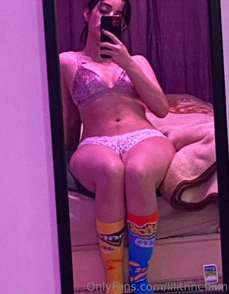 lilithnefilim naked model img