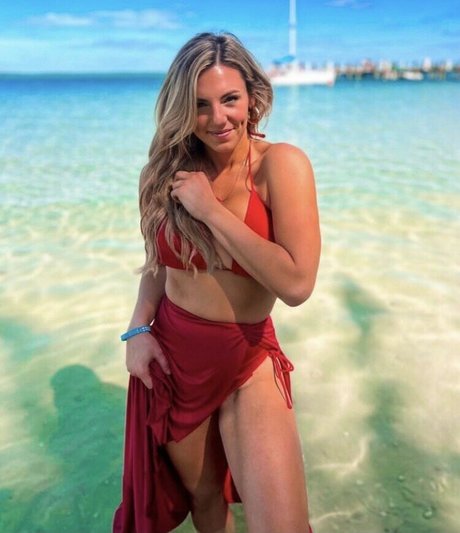 Annie Agar sex star images