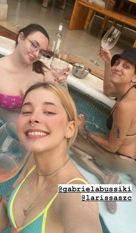 Thaiga sexy model pic