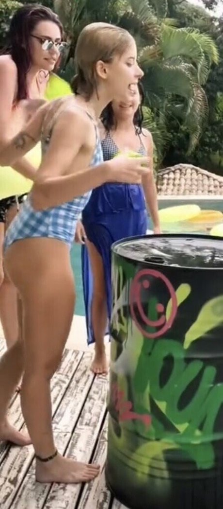 arab blowjob onlyfans art nude pictures