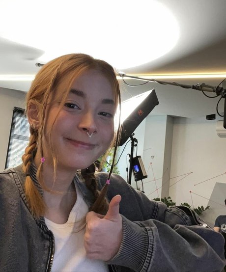 Thaiga sex model picture