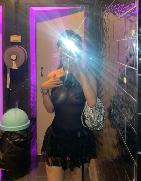 vava5055 porn model picture