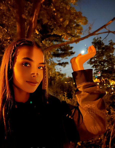 Vanessa Alessia model free images