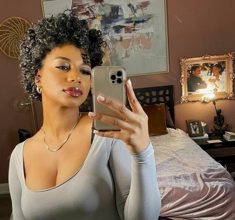 Taylor Rooks pornstar perfect photo