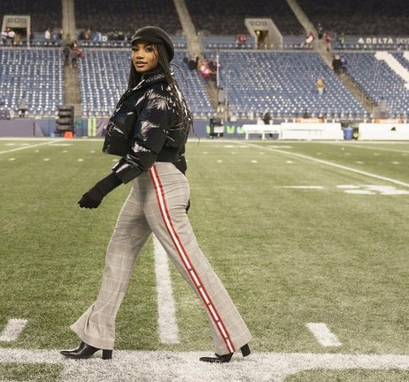 Taylor Rooks pornstar high quality img