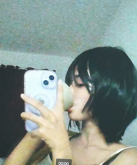 Arihienna erotic model pic