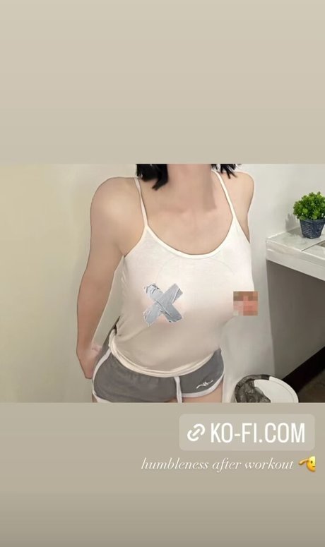 Arihienna nude star photo