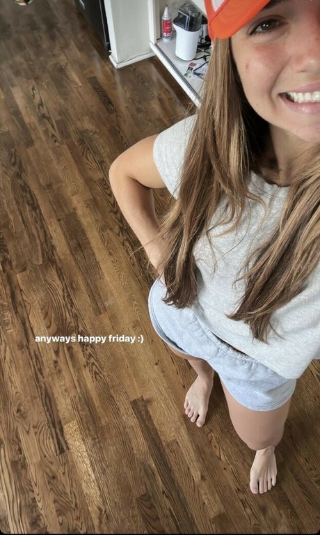 Kylie Holbeck pornstar nude pics