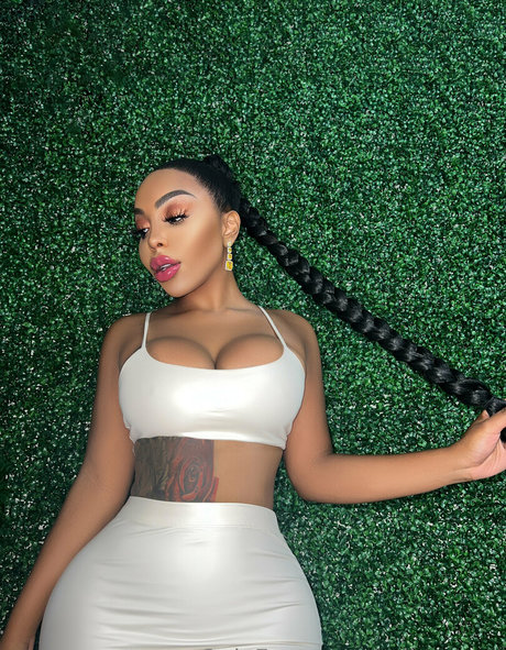 erikayrose erotic actress galleries