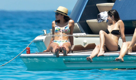 Maria Francisca Perello nice star img