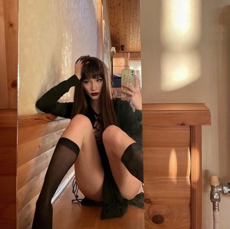 Miheeeeeva naked model gallery