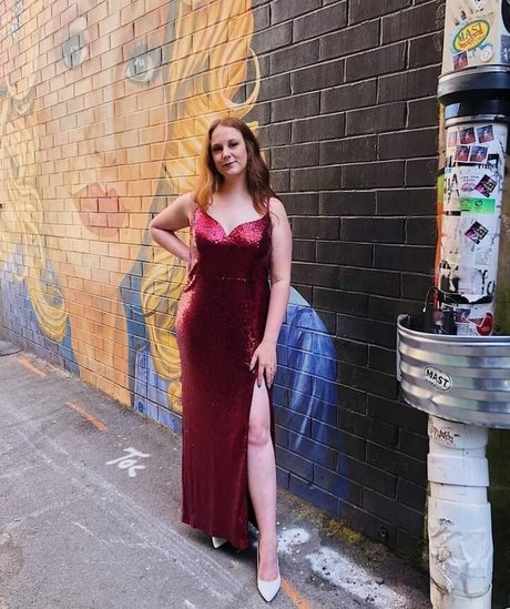 Ashleigh Burton nudes model picture