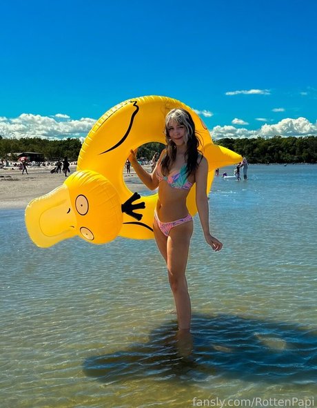 Rottenpapi model hot gallery