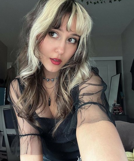 Rottenpapi actress pic