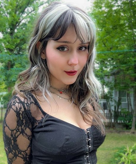 Rottenpapi nude actress photos