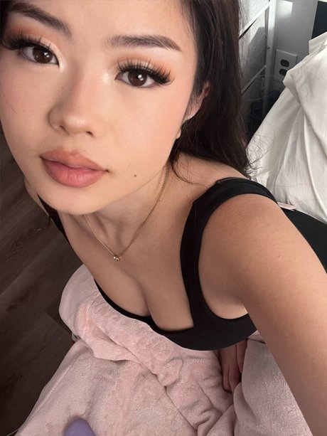 linawinaly star naked images