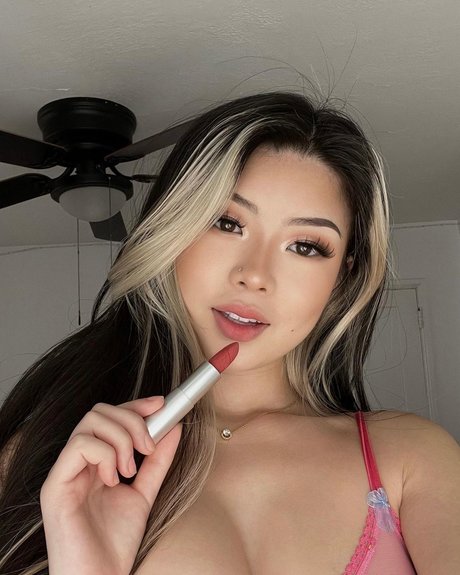 linawinaly star nudes galleries