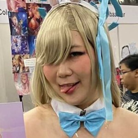 Quistreous model beautiful pictures