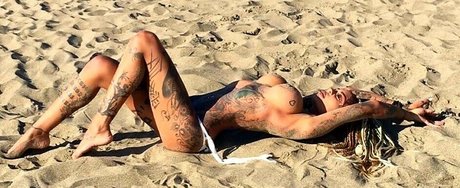 Amanda McNair free star archive