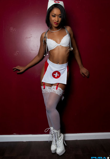 Skin Diamond pretty pornstar picture