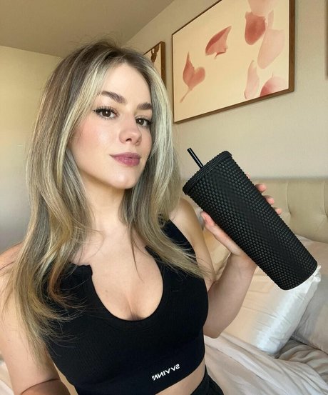 LuluLuvely art model images