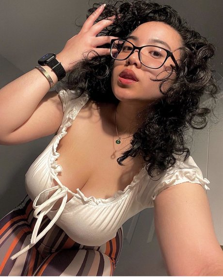 iokalissa hd pornstar image