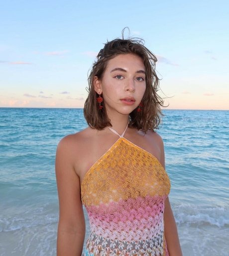 Salah Jeffries star hot photo