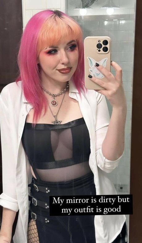 NotSaige pornstar art pics