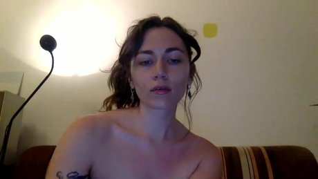 Olive Cutie model hd image