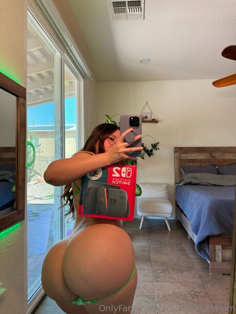 Cheeky Kim_ model top photo