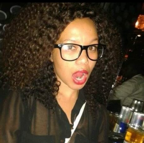 Miss Conceited hd actress picture