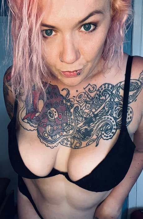 Ocean Girl pornstar adult photo