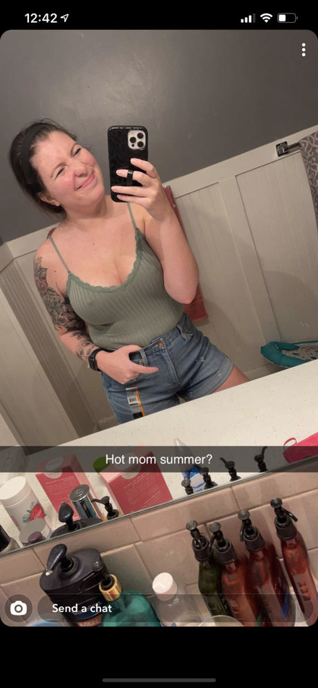 Oakley Marie pretty pornstar pic