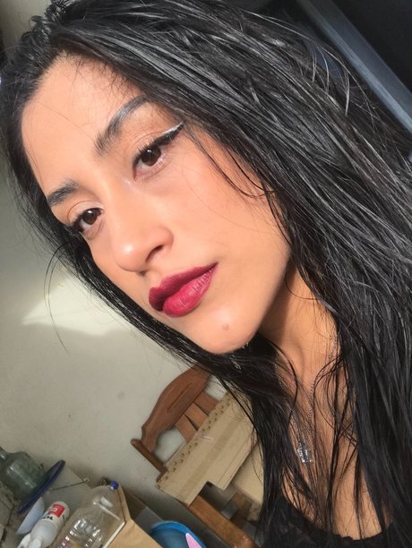 Karim naked model image