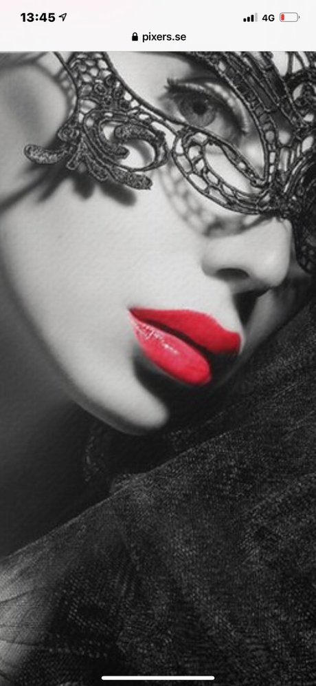 Galaxy feet beautiful actress image